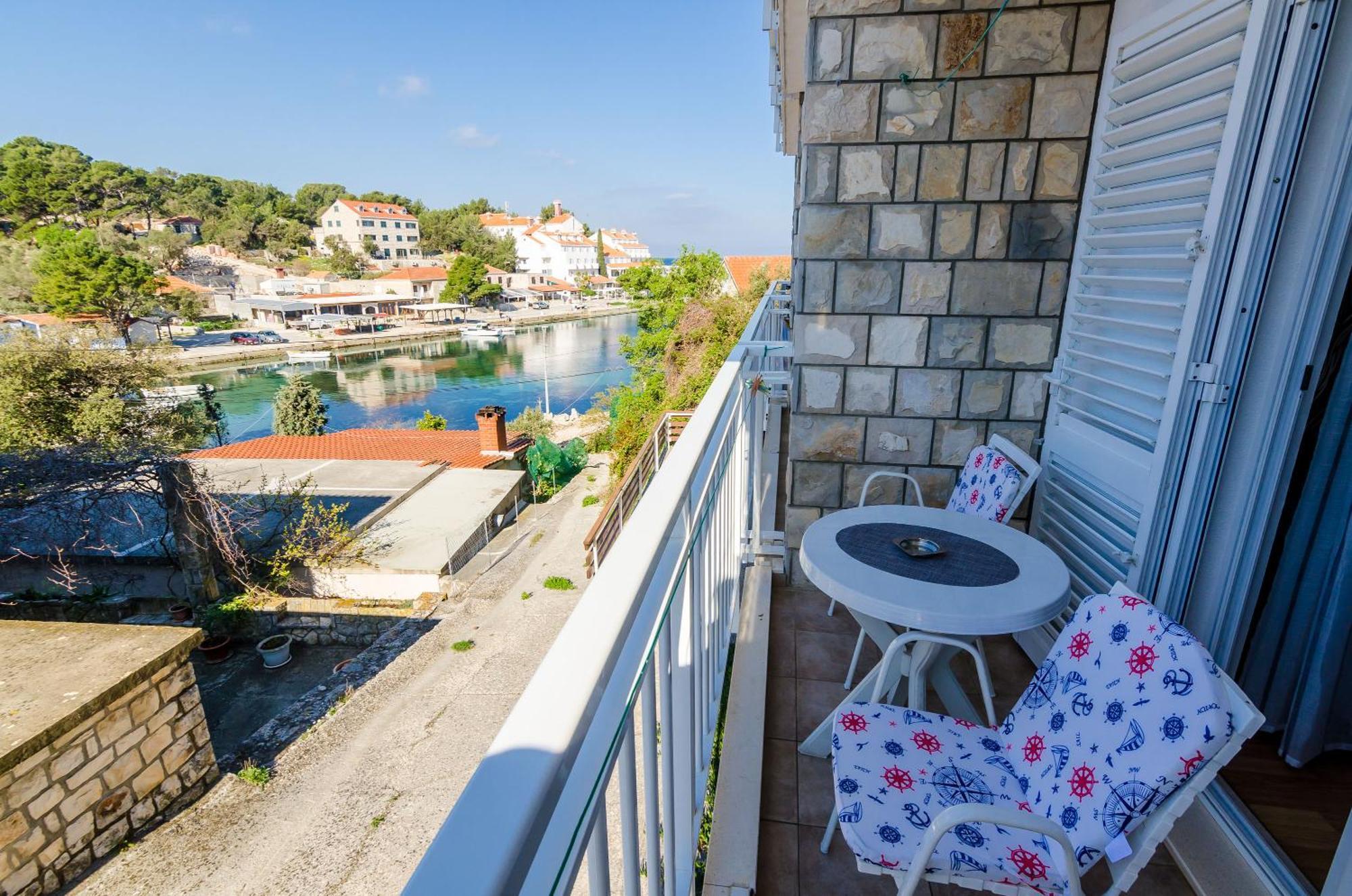 Apartments Lorena Mljet Pomena Exteriér fotografie