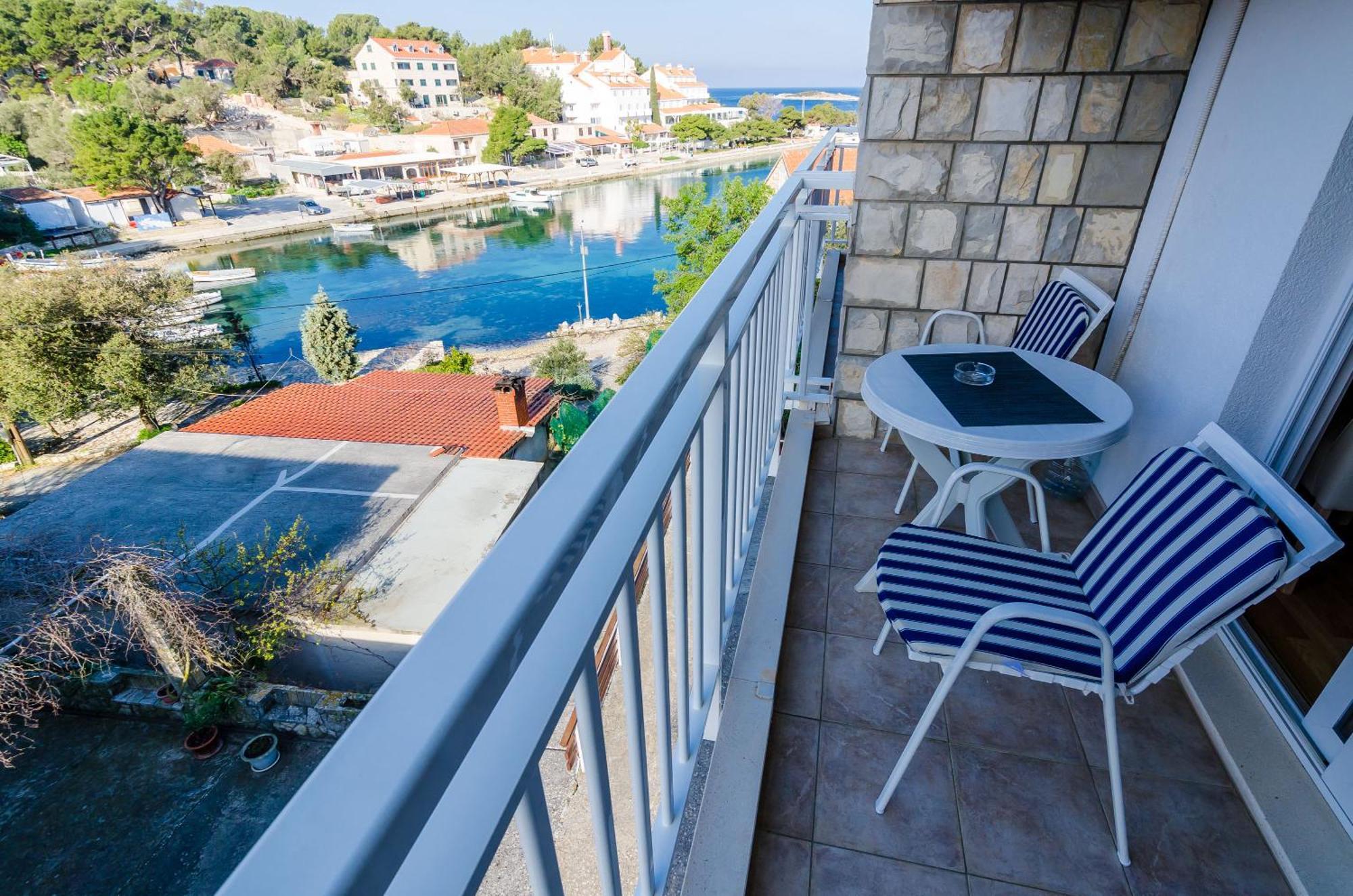 Apartments Lorena Mljet Pomena Exteriér fotografie